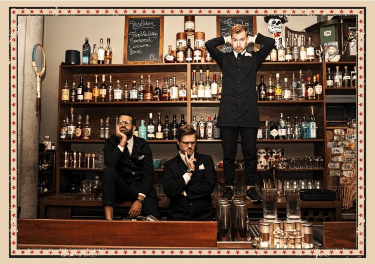 our-bartenders-hunky-dory-bar
